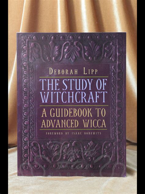 Divination in Wiccan Practice: A Comprehensive Study Guide